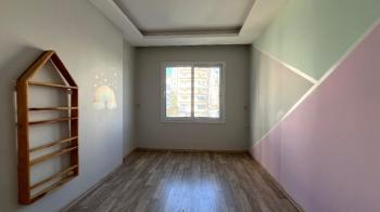 Elmas’tan Akdeniz Mh’de Zeytinli Cd Üzerinde Geniş Ferah 4+1