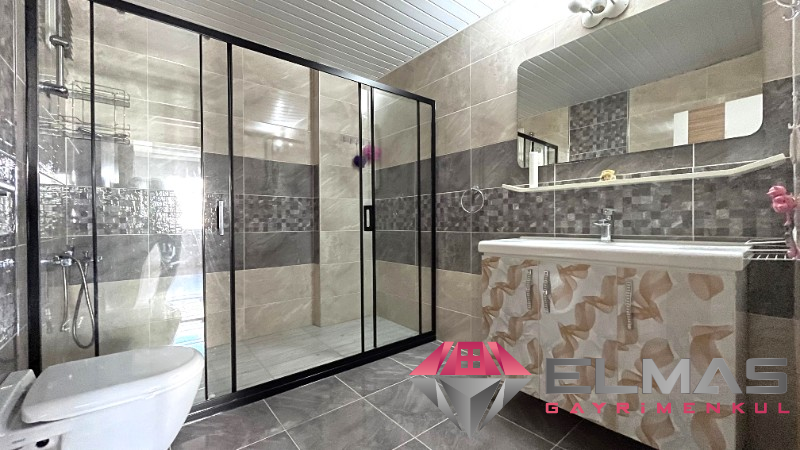 Elmas’tan Akdeniz Mh’de Zeytinli Cd Üzerinde Geniş Ferah 4+1