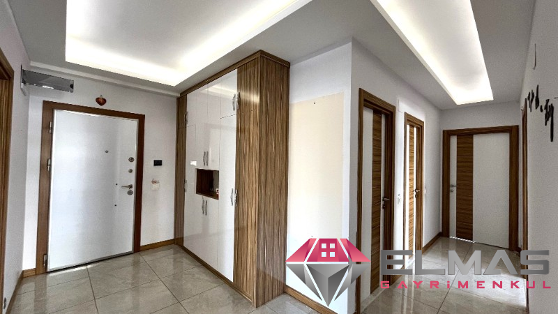 Elmas’tan Akdeniz Mh’de Zeytinli Cd Üzerinde Geniş Ferah 4+1