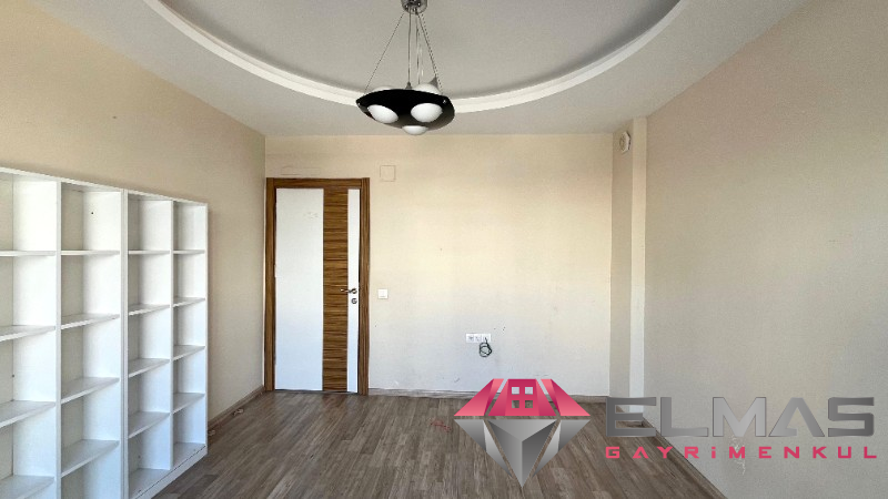 Elmas’tan Akdeniz Mh’de Zeytinli Cd Üzerinde Geniş Ferah 4+1