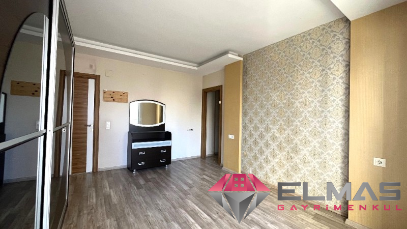 Elmas’tan Akdeniz Mh’de Zeytinli Cd Üzerinde Geniş Ferah 4+1