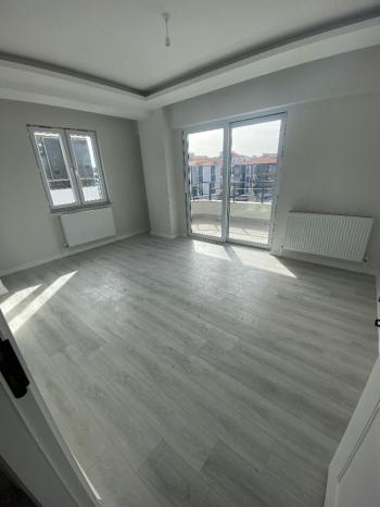 GÜVENAY - ÇORUM ÇEPNİ MAH. KENT PARK ALTI  2+1 KİRALIK DAİRE 