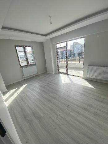 GÜVENAY - ÇORUM ÇEPNİ MAH. KENT PARK ALTI 2+1 KİRALIK DAİRE