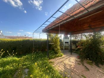 CİHANGİR'DE BAHÇELİ SATILIK İKİZ MÜSTAKİL  EV 