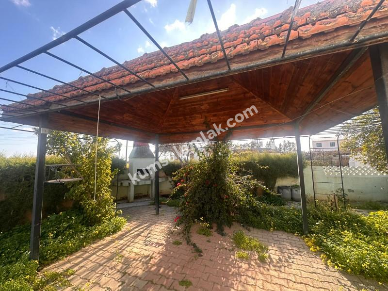 CİHANGİR'DE BAHÇELİ SATILIK İKİZ MÜSTAKİL  EV 