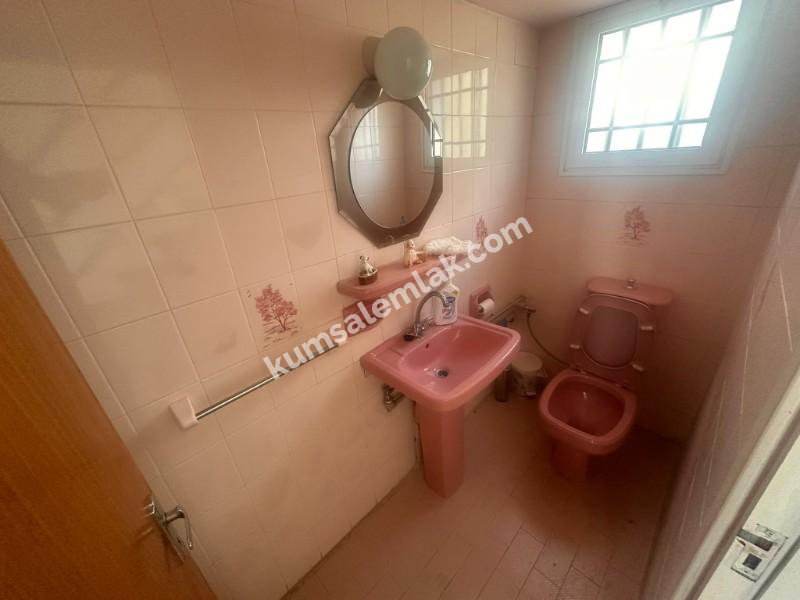 CİHANGİR'DE BAHÇELİ SATILIK İKİZ MÜSTAKİL  EV 