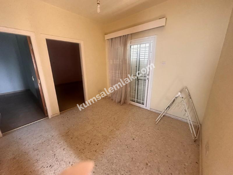 CİHANGİR'DE BAHÇELİ SATILIK İKİZ MÜSTAKİL  EV 