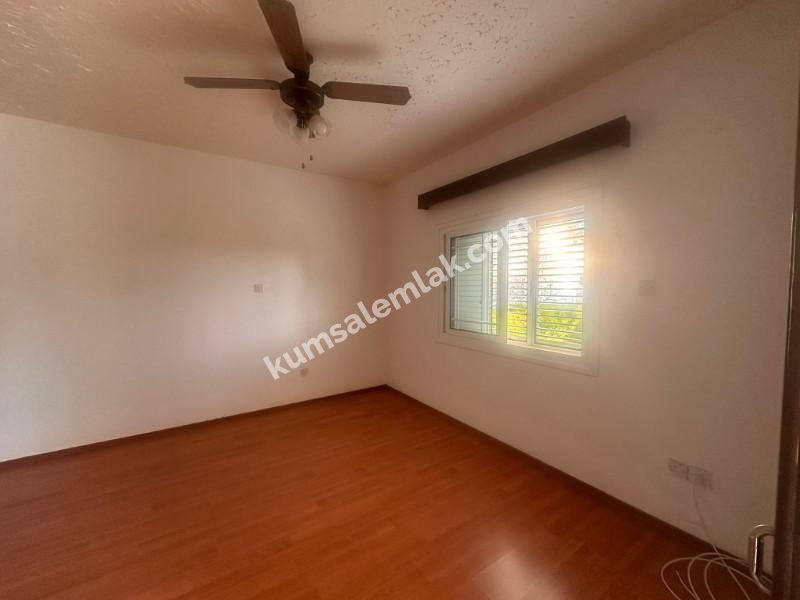 CİHANGİR'DE BAHÇELİ SATILIK İKİZ MÜSTAKİL  EV 