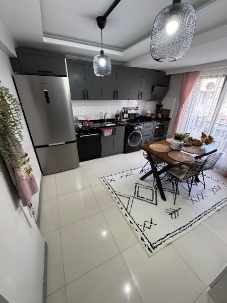 Çırçır'da Metro'ya 4 Dk 130 m2 Süper Lüks Daire Arakat Asansörlü Yeni Bina