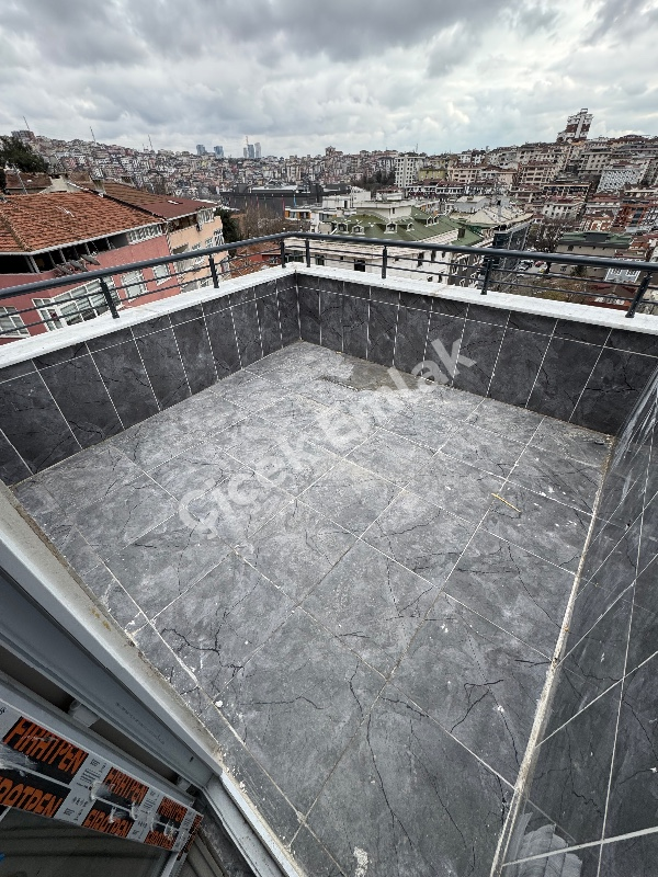 Alibeyköy Çarşı İçine Yakın 4+1 Sıfır Satılık Dubleks