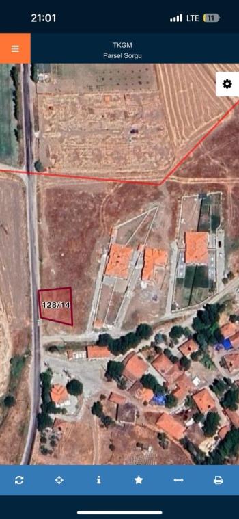 GÜVENAY -  ÇORUM MERKEZ SARMAŞA KÖYÜ İÇERİSİNDE VİLLA İMARI SATILIK ARSA