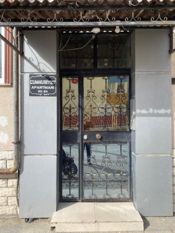 GÜVENAY - ÇORUM ULUKAVAK MAH. CUMHURİYET ORTAOKULU YANINDA 3+1 SATILIK DAİRE