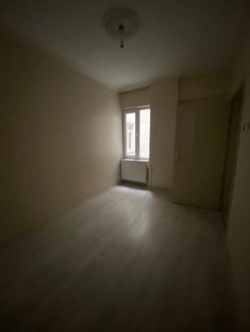 GÜVENAY - ÇORUM ULUKAVAK MAH. CUMHURİYET ORTAOKULU YANINDA 3+1 SATILIK DAİRE