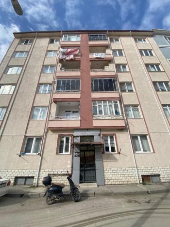GÜVENAY - ÇORUM ULUKAVAK MAH. CUMHURİYET ORTAOKULU YANINDA 3+1 KİRALIK DAİRE