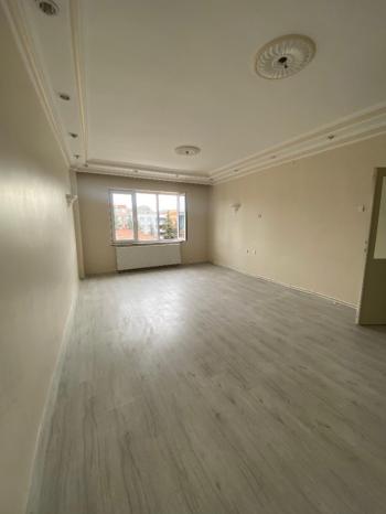 GÜVENAY - ÇORUM ULUKAVAK MAH. CUMHURİYET ORTAOKULU YANINDA 3+1 KİRALIK DAİRE