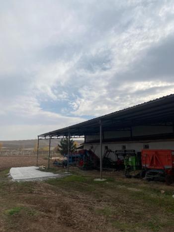 Çorum Alaca’da Ruhsatlı Eksiksiz Hazır Besi Çiftliği