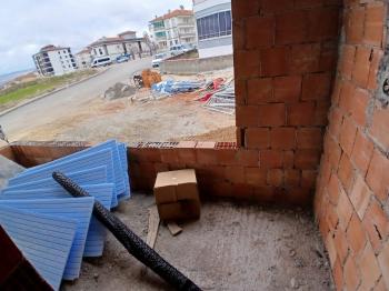 GÜVENAY - ÇORUM BAHÇELİEVLER MAH.YAVRUTURNA ORTAOKULU CİVARI SATILIK 3+0 DAİRE
