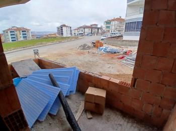 GÜVENAY - ÇORUM BAHÇELİEVLER MAH.YAVRUTURNA ORTAOKULU CİVARI SATILIK 3+0 DAİRE
