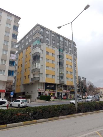 GÜVENAY - ÇORUM BAHÇELİEVLER  MAH. BAHABEY CADDESİ ÜZERİ 3+1 SATILIK DAİRE 