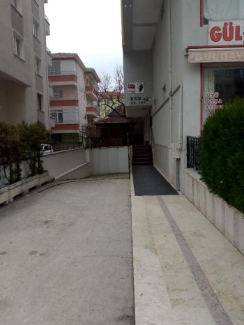 GÜVENAY - ÇORUM BAHÇELİEVLER  MAH. BAHABEY CADDESİ ÜZERİ 3+1 SATILIK DAİRE 