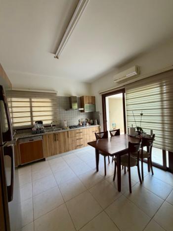 Lefkoşa Hamitköy'de Türk Tapulu 4 Yatak Odalı Müstakil Bahçeli Satılık Villa