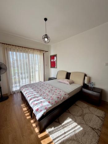 Lefkoşa Hamitköy'de Türk Tapulu 4 Yatak Odalı Müstakil Bahçeli Satılık Villa