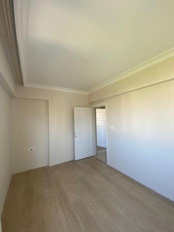 ARTI'DAN ÖZLÜCE'NİN MERKEZİNDE SATILIK HAVUZLU 3+1 DAİRE