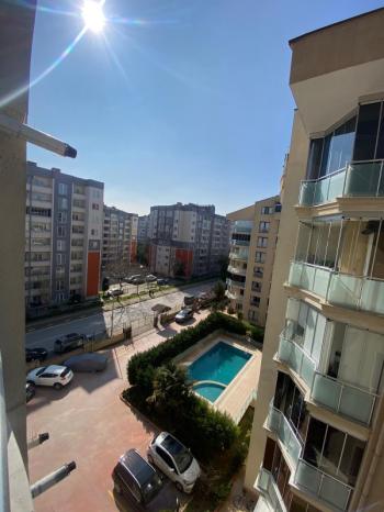 ARTI'DAN ÖZLÜCE'NİN MERKEZİNDE SATILIK HAVUZLU 3+1 DAİRE