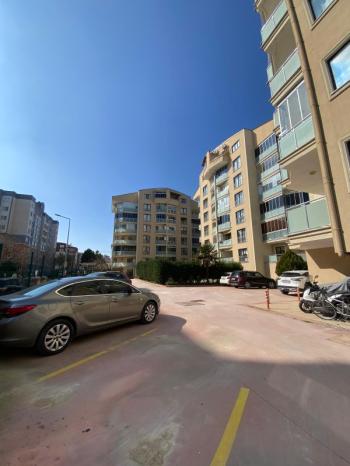 ARTI'DAN ÖZLÜCE'NİN MERKEZİNDE SATILIK HAVUZLU 3+1 DAİRE