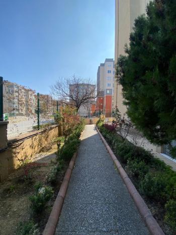 ARTI'DAN ÖZLÜCE'NİN MERKEZİNDE SATILIK HAVUZLU 3+1 DAİRE