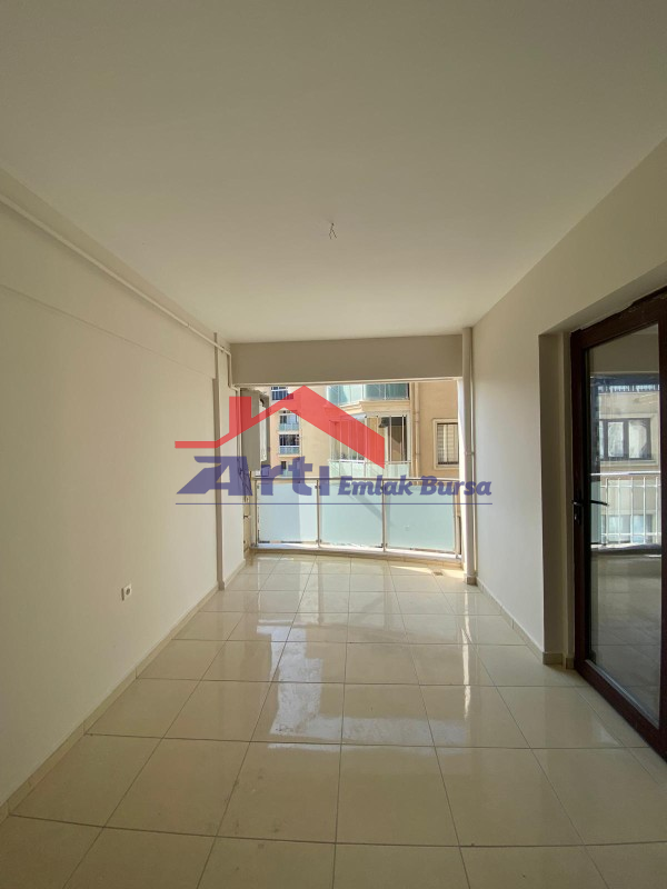 ARTI'DAN ÖZLÜCE'NİN MERKEZİNDE SATILIK HAVUZLU 3+1 DAİRE