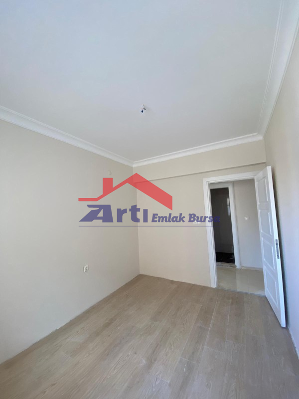 ARTI'DAN ÖZLÜCE'NİN MERKEZİNDE SATILIK HAVUZLU 3+1 DAİRE