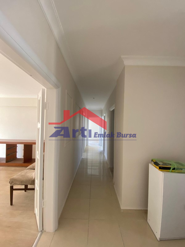 ARTI'DAN ÖZLÜCE'NİN MERKEZİNDE SATILIK HAVUZLU 3+1 DAİRE