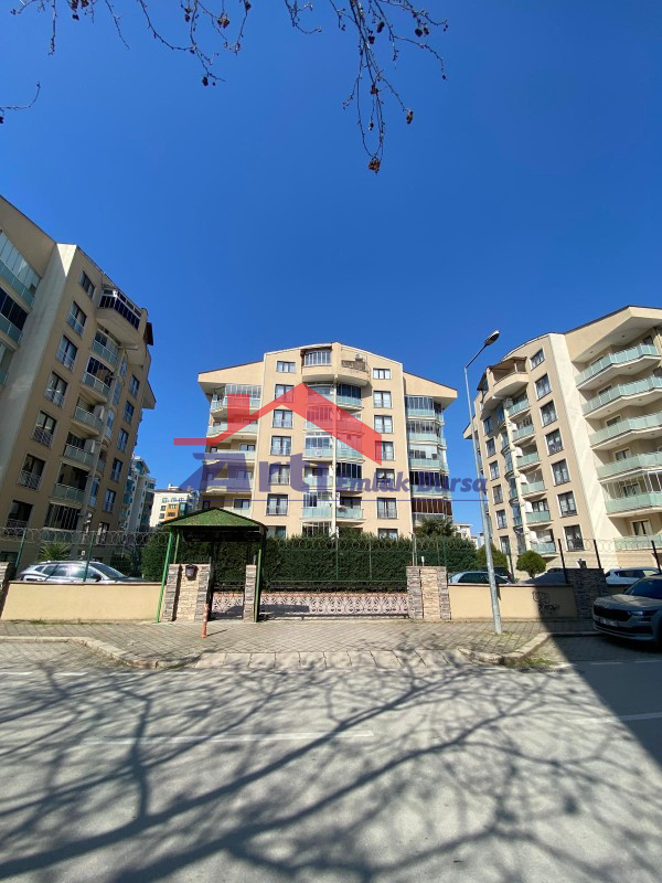 ARTI'DAN ÖZLÜCE'NİN MERKEZİNDE SATILIK HAVUZLU 3+1 DAİRE