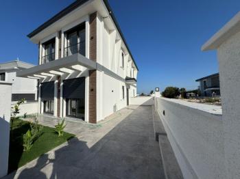 Didim'de Fırsat Çoğu Daire Parasına Sıfır Bahçeli Dubleks Villa