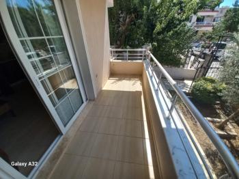 DİDİM ALTINKUM MAHALLESİ' NDE DENİZE YÜRÜME MESAFESİNDE 4 BALKONLU-PARK CEPHELİ  EŞYALI 2+1 SATILIK DAİRE