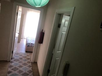 DİDİM ALTINKUM MAHALLESİ' NDE HAVUZLU SİTE İÇERİSİNDE ASANSÖRLÜ 2. KATTA 2+1 EŞYALI SATILIK DAİRE