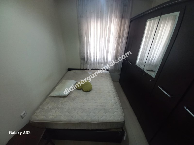 DİDİM ALTINKUM MAHALLESİ' NDE DENİZE YÜRÜME MESAFESİNDE 4 BALKONLU-PARK CEPHELİ  EŞYALI 2+1 SATILIK DAİRE