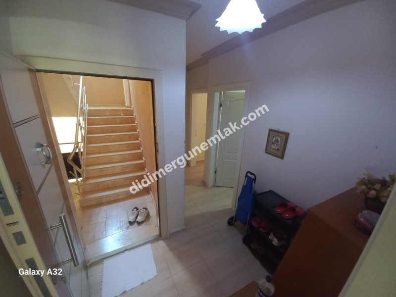 DİDİM ALTINKUM MAHALLESİ' NDE DENİZE YÜRÜME MESAFESİNDE 4 BALKONLU-PARK CEPHELİ  EŞYALI 2+1 SATILIK DAİRE