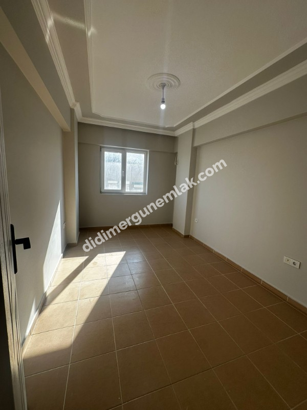 DİDİM YENİ MAHALLE' DE TAPU MÜDÜRLÜĞÜ DAİRESİ YANI - AYRI MUTFAK SATILIK  3+1 SATILIK DAİRE
