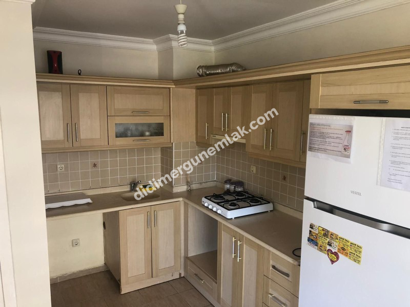 DİDİM ALTINKUM MAHALLESİ' NDE HAVUZLU SİTE İÇERİSİNDE ASANSÖRLÜ 2. KATTA 2+1 EŞYALI SATILIK DAİRE