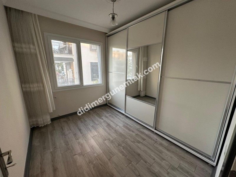 DİDİM EFELER MAHALLESİ' NDE DÜKKAN ÜSTÜ 1.KAT 3+1 SATILIK DAİRE