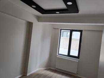 GÜVENAY - ÇORUM BAHÇELİEVLER ANADOLU LİSESİ CİVARI SATILIK 1+1 DAİRE
