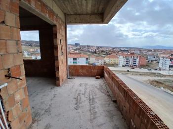 GÜVENAY - ÇORUM BAHÇELİEVLER MAH.YAVRUTURNA ORTAOKULU CİVARI SATILIK 3+0 DAİRE