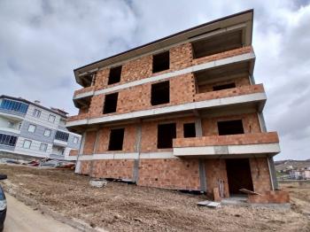 GÜVENAY - ÇORUM BAHÇELİEVLER MAH.YAVRUTURNA ORTAOKULU CİVARI SATILIK 3+0 DAİRE
