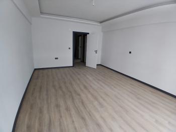 GÜVENAY - ÇORUM BAHÇELİEVLER MAH. CUMARTESİ PAZARI CİVARI SATILIK 3+1 LÜKS DAİRE