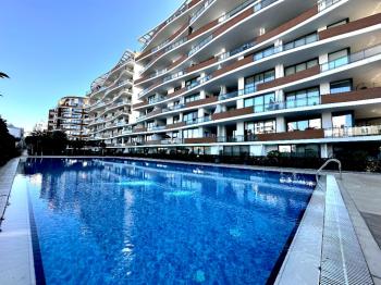 KKTC Girne Akacan Elegance Özel Ultra Lüks 6+2 Kiralık Penthouse Sinema Odalı Saunalı Yardımcı Evli