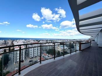 KKTC Girne Akacan Elegance Özel Ultra Lüks 6+2 Kiralık Penthouse Sinema Odalı Saunalı Yardımcı Evli