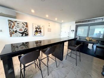 KKTC Girne Akacan Elegance Özel Ultra Lüks 6+2 Kiralık Penthouse Sinema Odalı Saunalı Yardımcı Evli