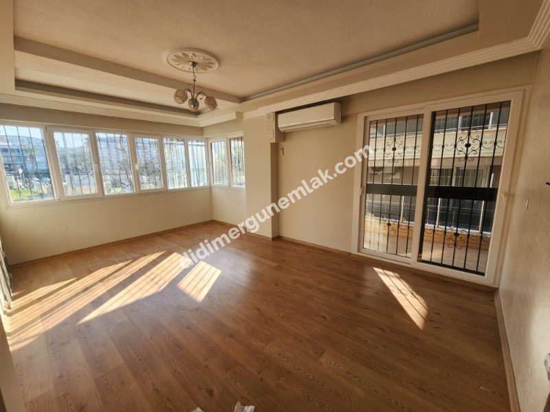 DİDİM EFELER MAHALLESİ’ NDE ÇARŞI MERKEZE YAKIN YÜKSEK GİRİŞ KAT 3+1 AYRI MUTFAK SATILIK DAİRE